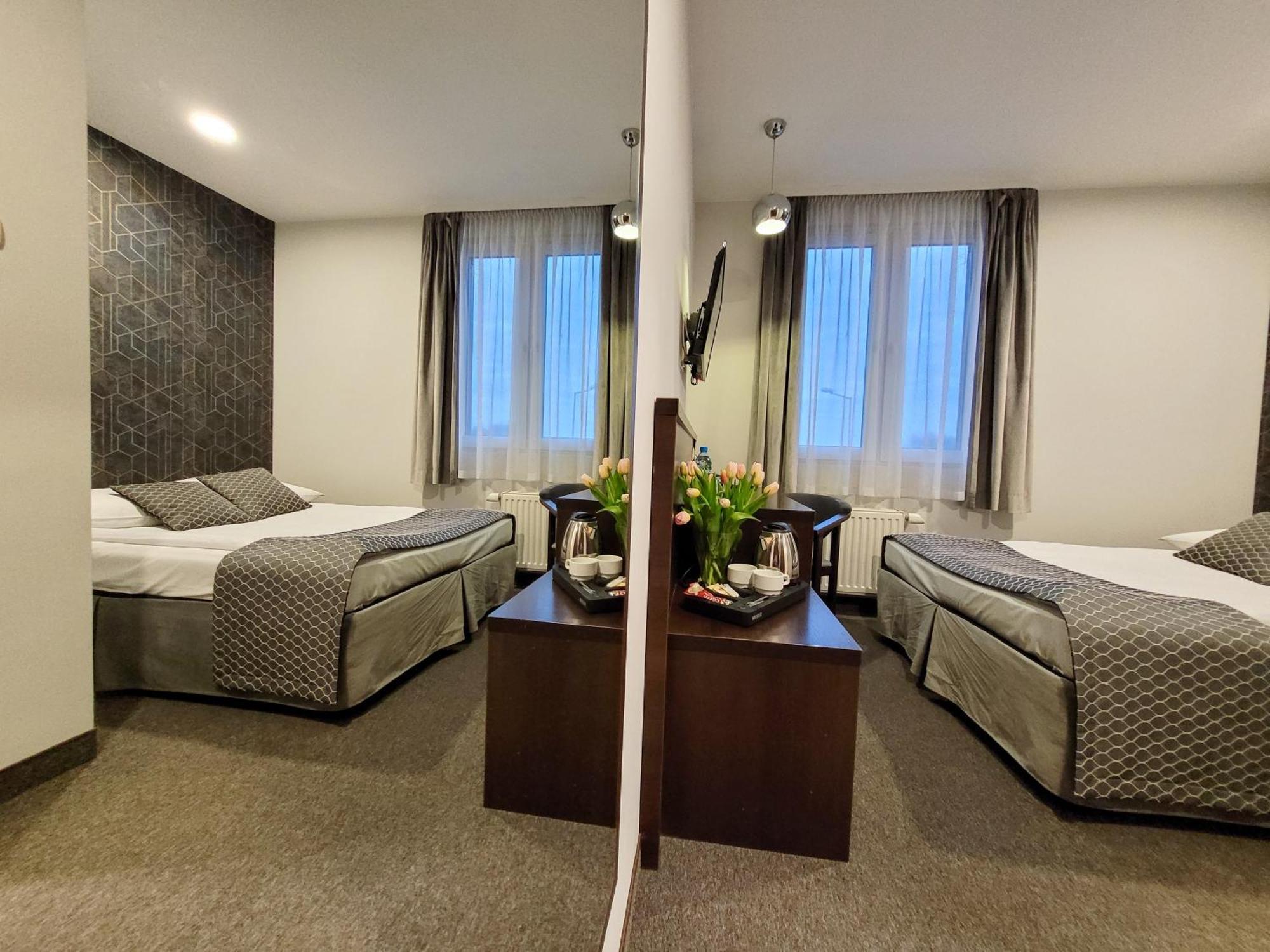 Hotel Fero Express Pokoje Klimatyzowane Ac — Foto’s 1